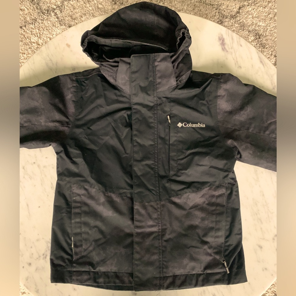 Columbia Black coat  Boys 6T -gently used one season